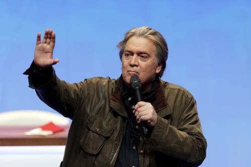 Bannon in Italia per lanciare The Movement: "Salvini è un leader mondiale"