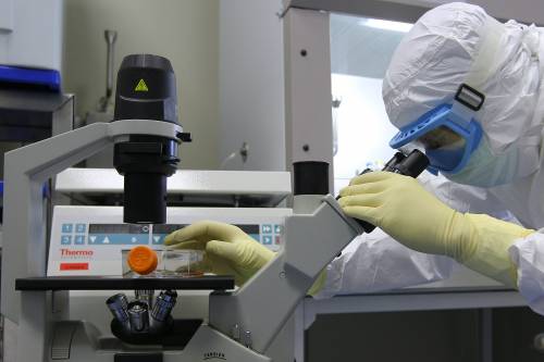 Coronavirus, il farmaco della speranza: "Ottimi risultati in 24 ore"