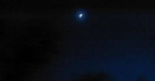 Notte di paura nei cieli italiani: "Cos'è quella scia luminosa?"