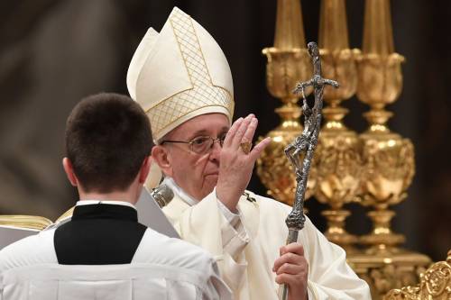 I cattolici contro il Papa. La protesta dei biglietti per boicottare la Chiesa