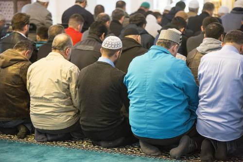 Sindaco difende le moschee. Lite con la Lega sulle opere