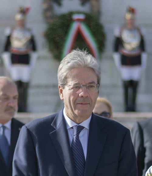 Gentiloni: "L'Italia ora ha bisogno dell'arrivo dei migranti"