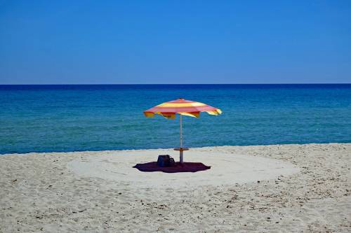 Scandalo a Jesolo, sesso sul pontile in pieno giorno: il video finisce in rete