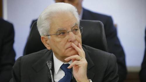 Il sostegno di Mattarella: con Parigi giusto tenere duro