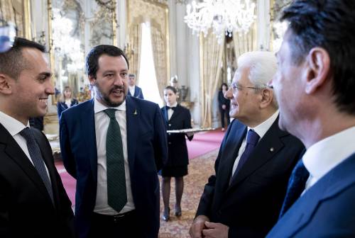 Il governo Conte ha giurato. E Mattarella rassicura l'Ue