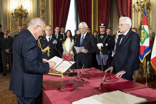Pace fatta al Quirinale tra Mattarella e Savona: "Grazie presidente"