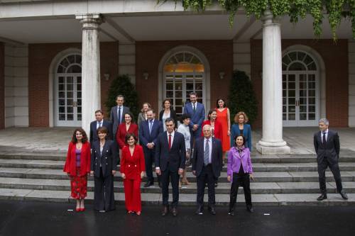 Spagna, il ministro alla cultura: "Animali uguali all’uomo in tutto"