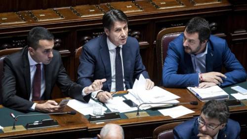Il premier, giurista spuntato dal nulla solo un mese fa