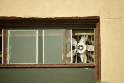 Combattere il caldo senza condizionatore: le idee