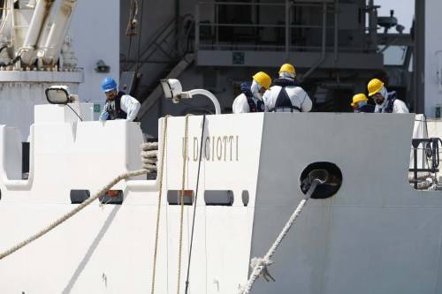 Diciotti, Di Maio con il Colle Ma Salvini ora attacca i pm