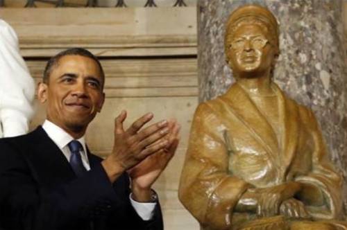 Detroit, acquistati all'asta cimeli di Rosa Parks e Malcom X