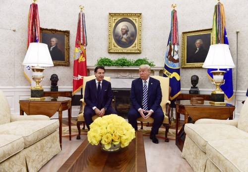 Migranti, Trump elogia Conte: "L'Europa faccia come l'Italia"