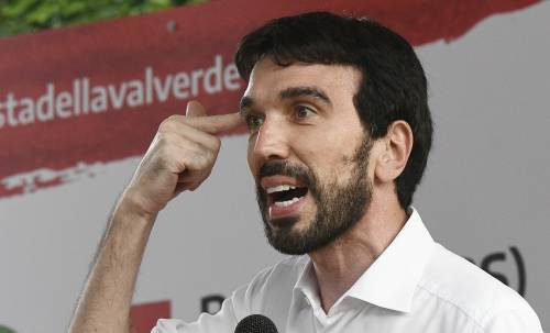 Ora Maurizio Martina diserta Atreju: "Inaccettabile la campagna contro il nostro Fiano"