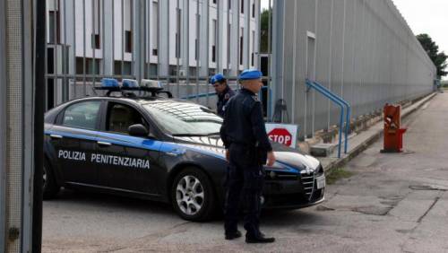 A processo per tortura 5 agenti penitenziari
