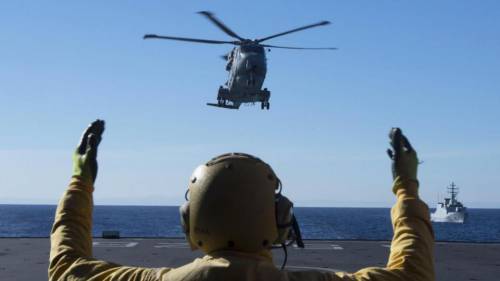 Migranti, l'Ue rinnova la missione Sophia per altri tre mesi