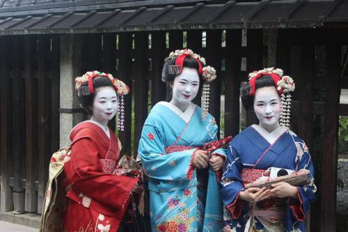 Le geisha invadono Roma per un evento unico
