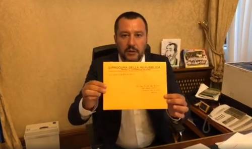 L'«unboxing» dell'avviso di garanzia: Matteo porta in politica il marketing social