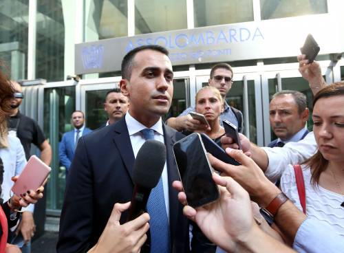 Macron sfora il deficit ma a differenza nostra per tagliare le tasse