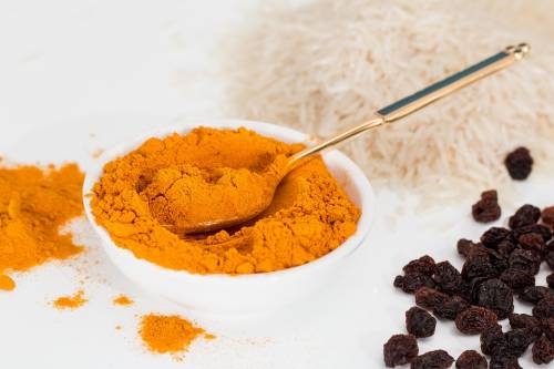 Curcuma, potente farmaco naturale