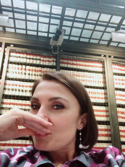 Fango della Morani contro FdI: "Quell'odio viene dalla destra"