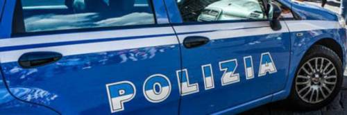 Egiziano stacca a morsi il dito di un poliziotto, in manette