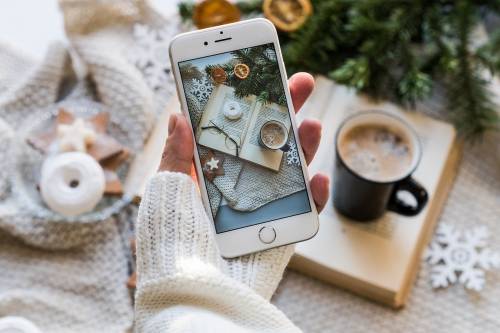 Smartphone a Natale: gli psicologi lo sconsigliano