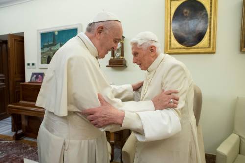 Papa Benedetto parlerà ancora. Ecco la strategia di Ratzinger