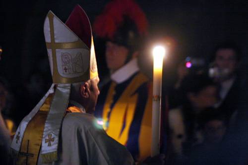 Ratzinger: "Il celibato è indispensabile, non posso tacere"