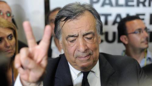 Orlando sospende dl Sicurezza. Salvini: "Coi problemi che ci sono a Palermo..."