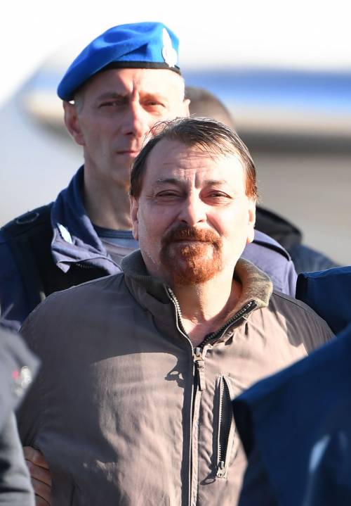 Il vergognoso "piagnisteo": "Cesare ha perso tre chili..."