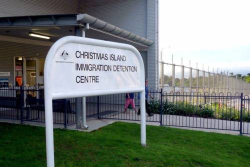 L'Australia riaprirà l'isola carcere per i richiedenti asilo