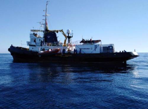 Il Viminale accusa Mare Jonio: "Vuol portare clandestini in Italia"