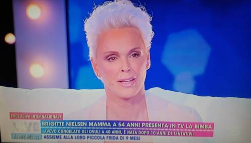 Brigitte Nielsen presenta la sua Frida avuta a 54 anni