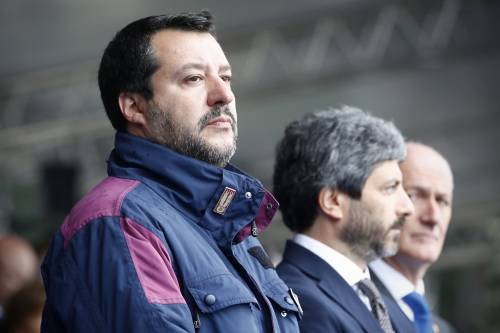 Salvini si ritrova accerchiato. Due date per la exit strategy
