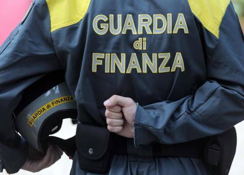 Nigeriana spara alla finanziera. Il pm: "Non è tentato omicidio"