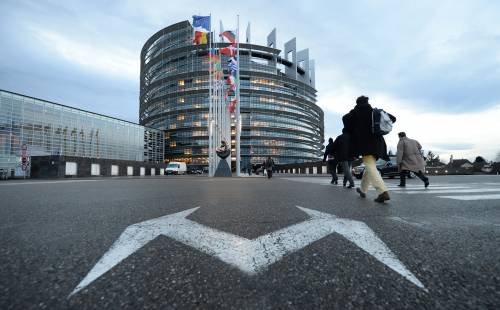 Il politologo gesuita: "Il voto italiano è il più anti-europeo"