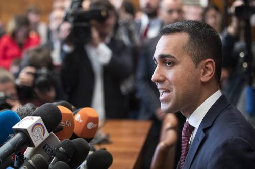 Di Maio accusa Whirlpool: "Non ha rispettato i patti, revocherò gli incentivi"