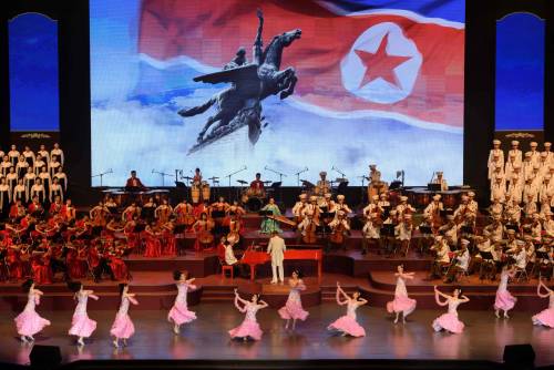 Corea del Sud, apre un ristorante con bandiera nordcoreana. Il proprietario rischia il carcere