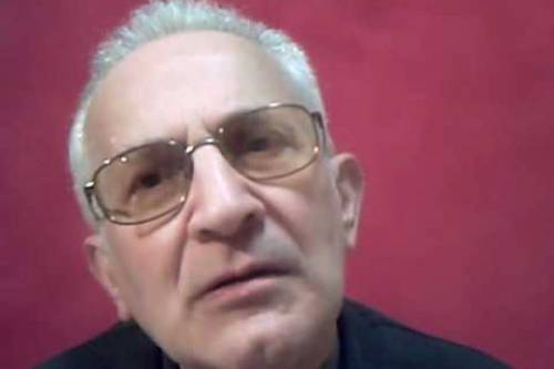 Il prete anti-Salvini insulta ancora: "È un pezzo di m..."