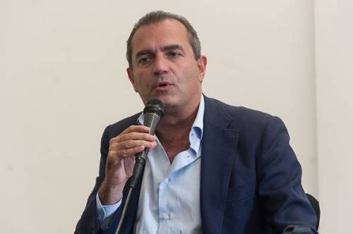 "Uniti per De Magistris", il sindaco pensa alle Regionali