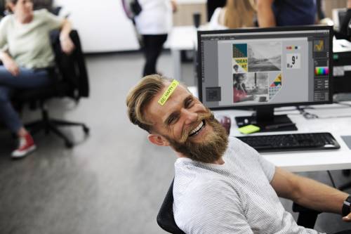 Dovremmo lavorare solo 8 ore la settimana per stare bene