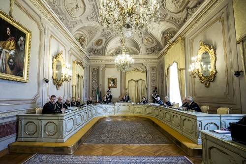 "I Dpcm sono anticostituzionali". La "bomba" arriva alla Consulta