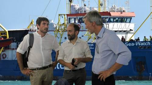 Pure il Pd "sperona" la Gdf: "Per necessità si può violare la legge"