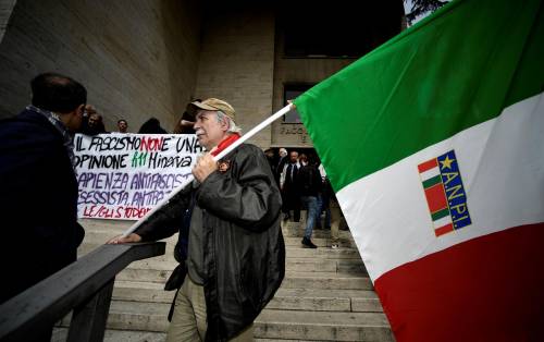 Forlì, frasi contro i partigiani: Lega espelle consigliere
