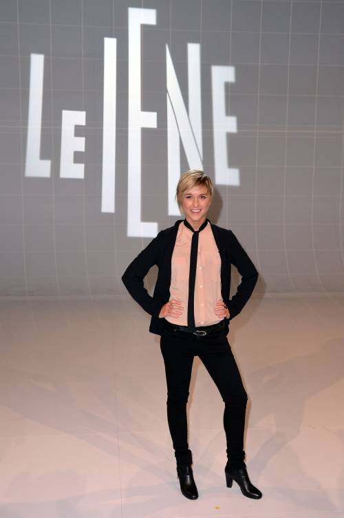 100 Iene in studio per l'omaggio a Nadia Toffa