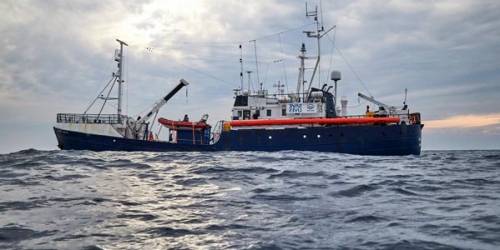 Anche Trenta e Toninelli firmano l'alt per la Alan Kurdi