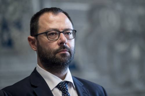 Manovra, Pd e grillini avanti nel caos