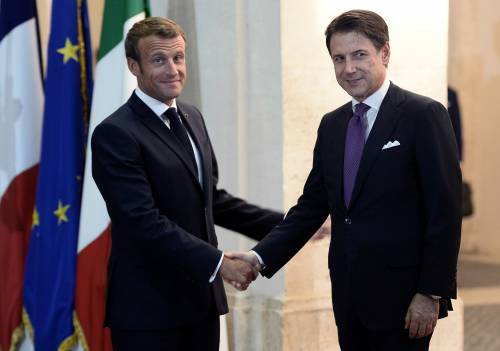 Da Conte e Macron solo parole. Ma intanto i migranti sbarcano