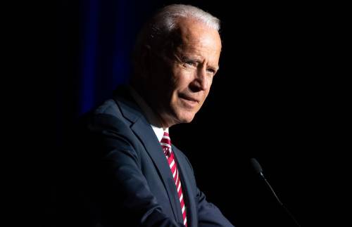 La gaffe razzista di Biden: "Non stai con me? Non sei nero"