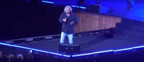 M5s, Grillo sprona i suoi: "Basta piagnistei sul Pd Vaffa a voi questa volta"